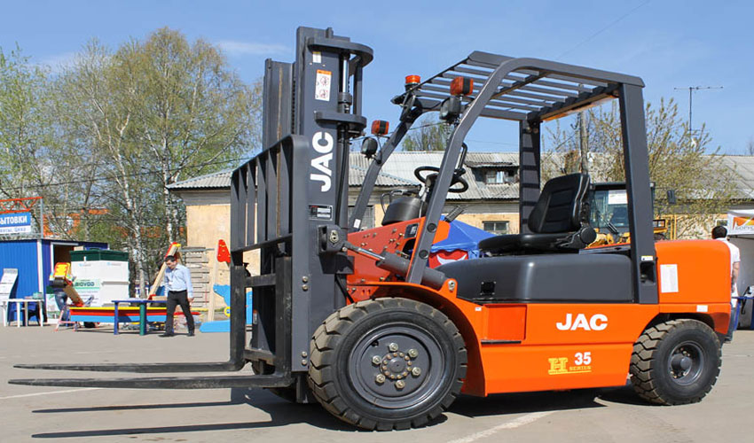 JAC CPCD 35 с дизельным двигателем