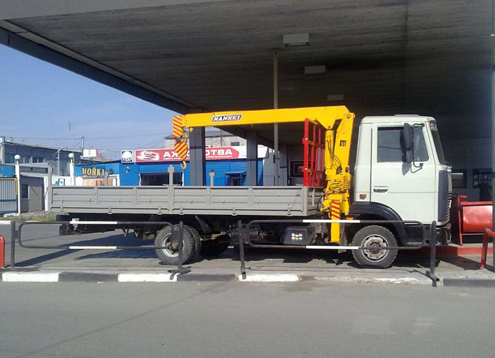 бортовой автомобиль МАЗ 4370 с КМУ