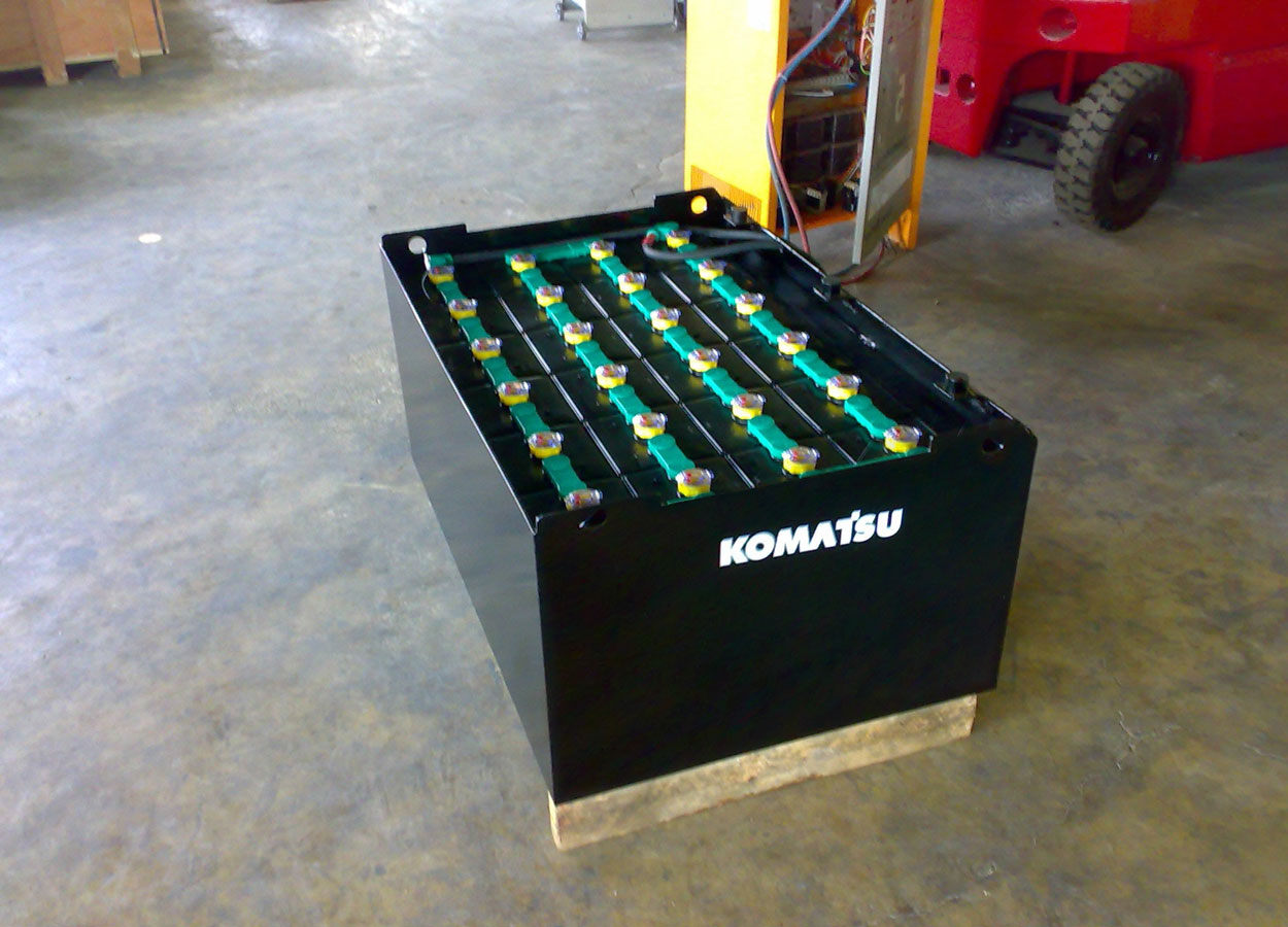 тяговая батарея Komatsu для погрузчика