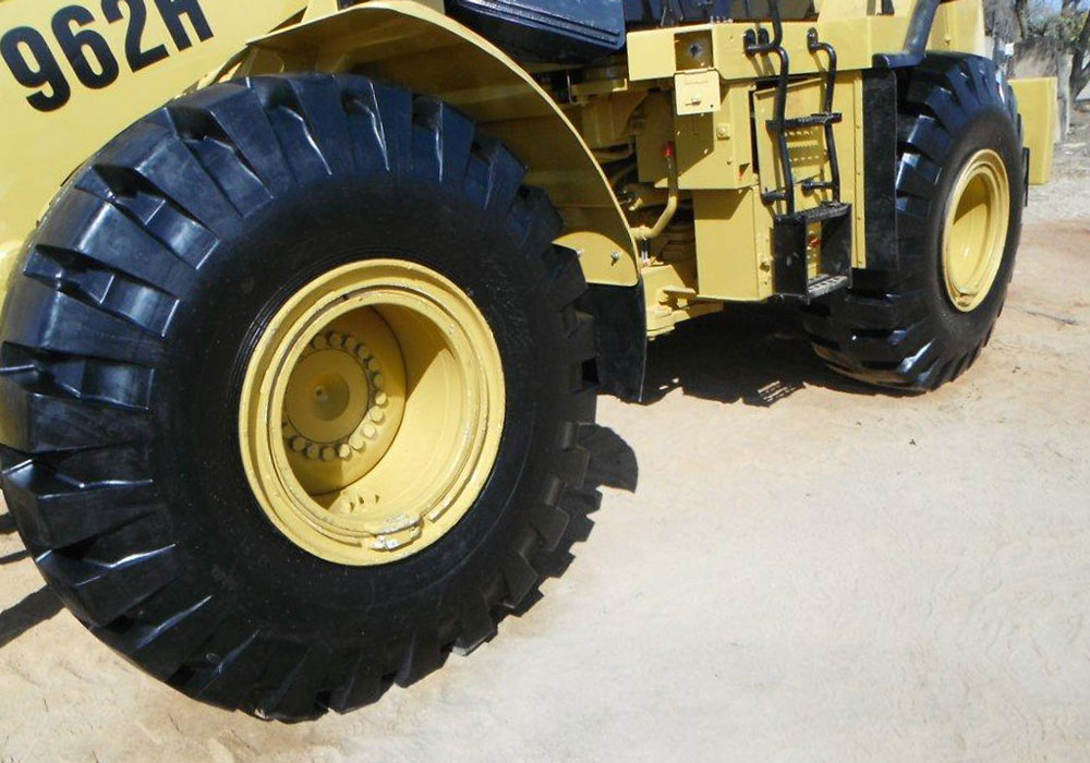 колеса одноковшового погрузчика Caterpillar 962н