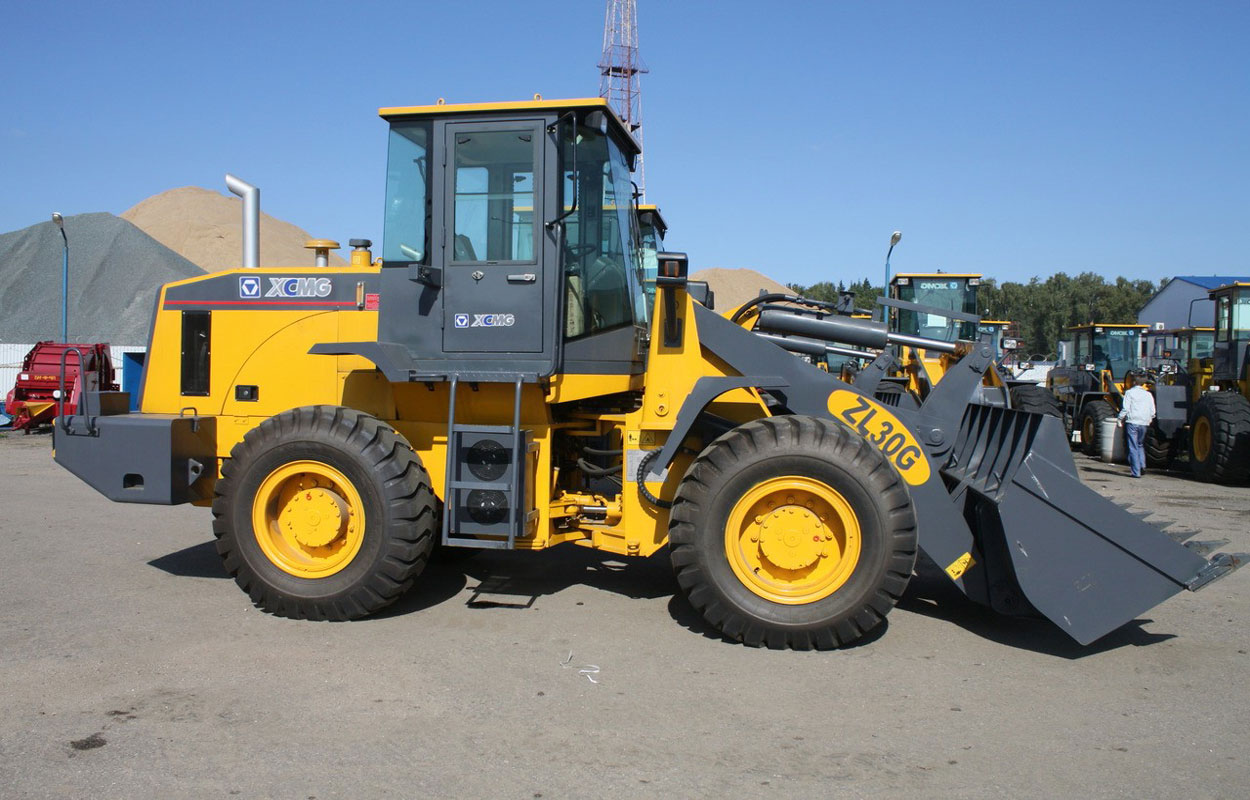 китайский фронтальный погрузчик ZL30g XCMG