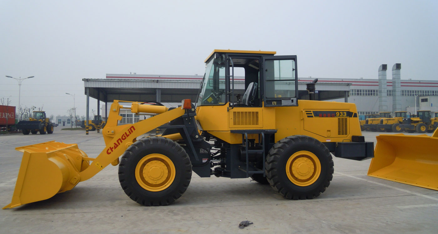 фронтальный колёсный одноковшовый  погрузчик Changlin 933
