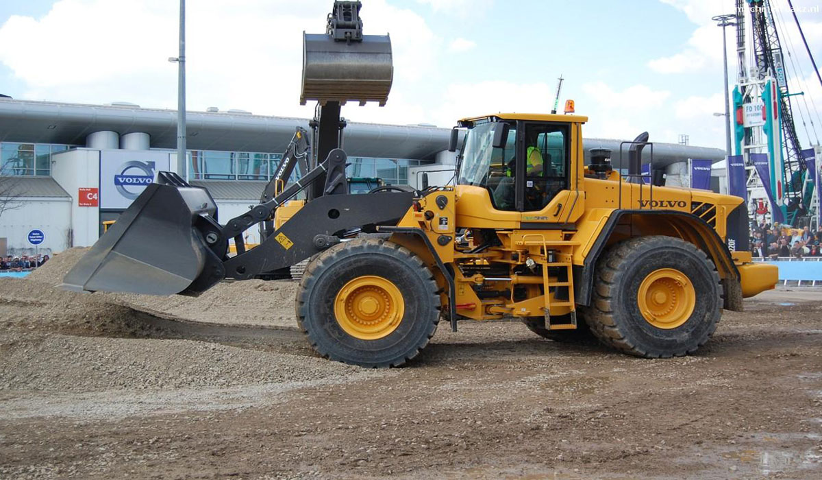 погрузчик Volvo l220f из Швеции