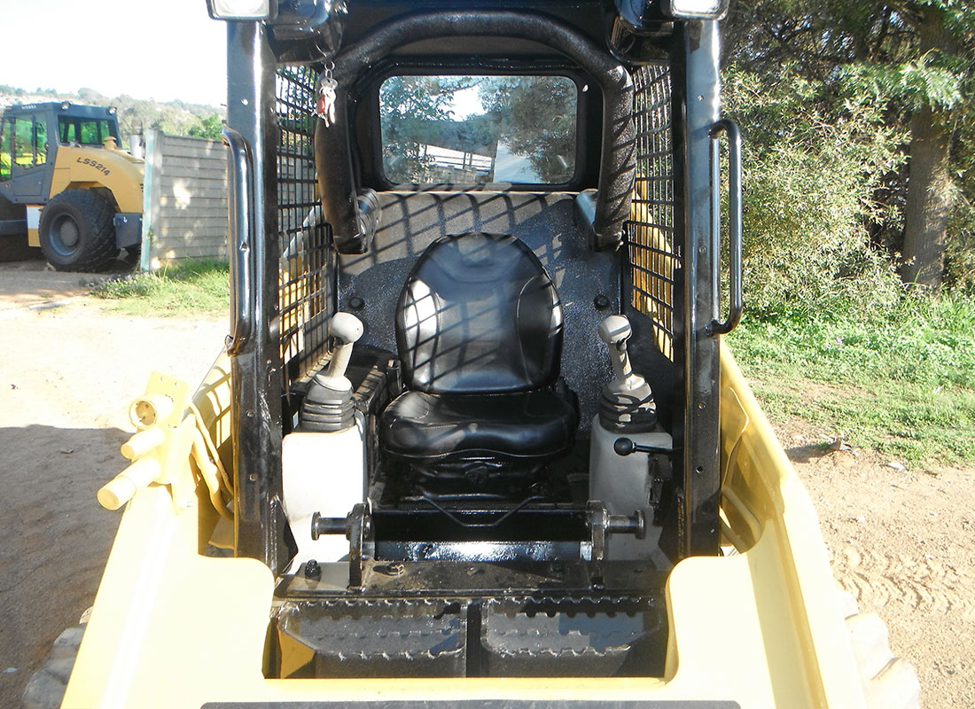 кабина мини погрузчика Cat 226B