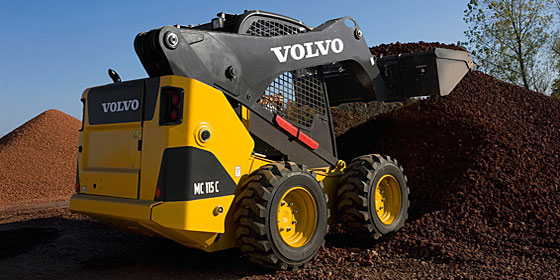 фронтальный мини погрузчик Volvo MC110C