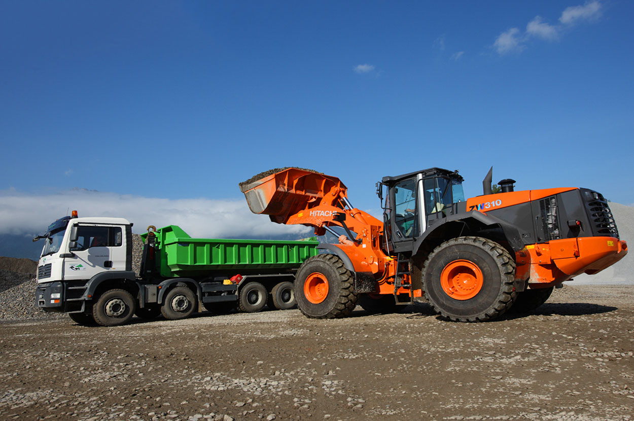 погрузчик одноковшовый фронтальный Hitachi ZW310