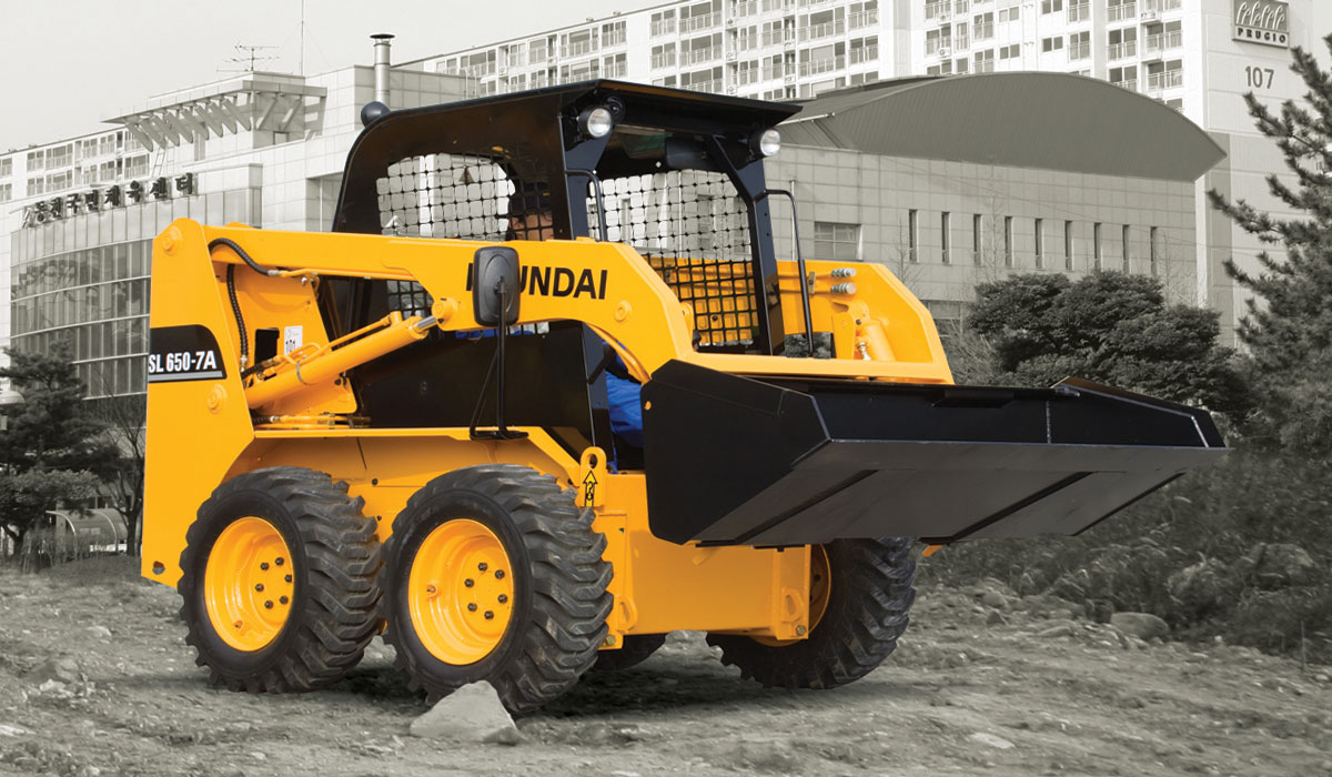 мини погрузчик Hyundai HSL650 7 колесный ковшовый