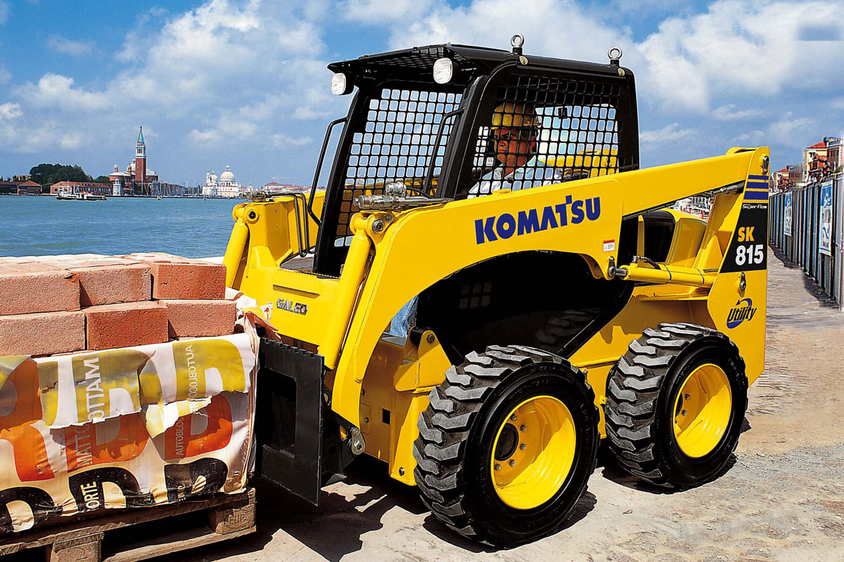 колесный мини погрузчики Komatsu SK 815 5