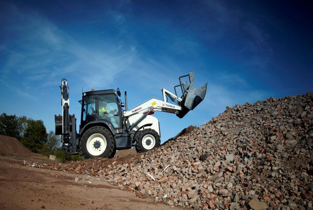 TLB Terex 890