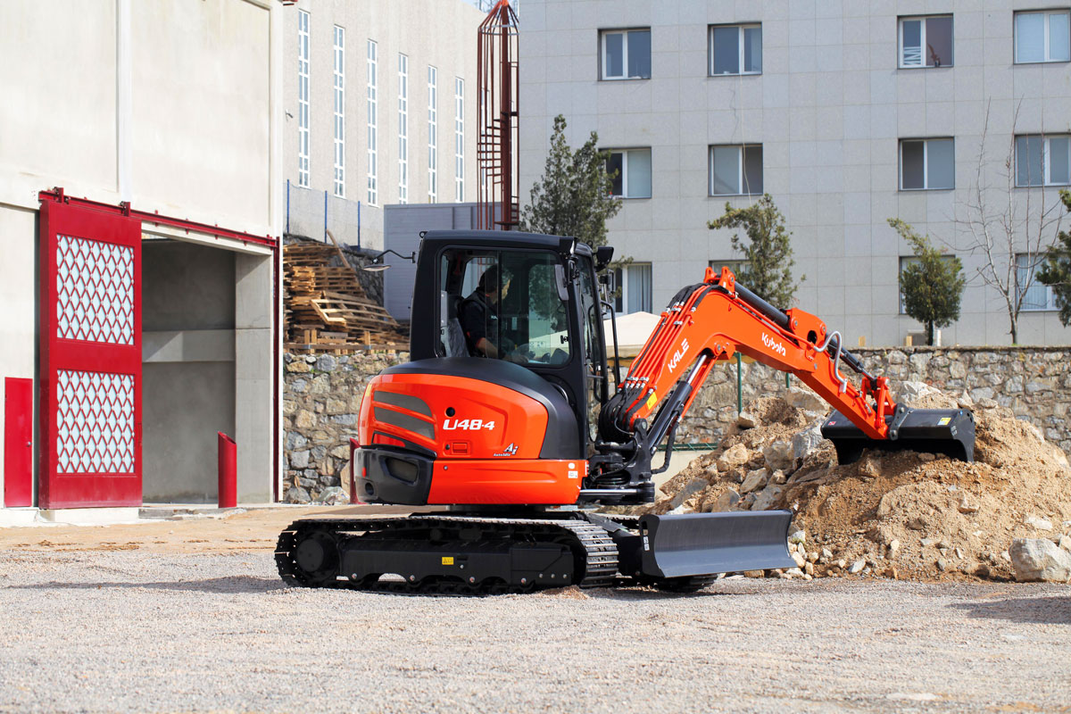 гусеничный Kubota U48-4