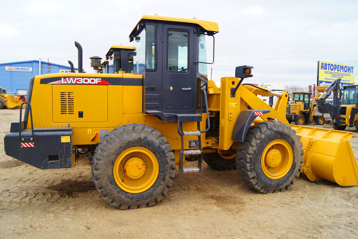 китайский погрузчик XCMG LW300f