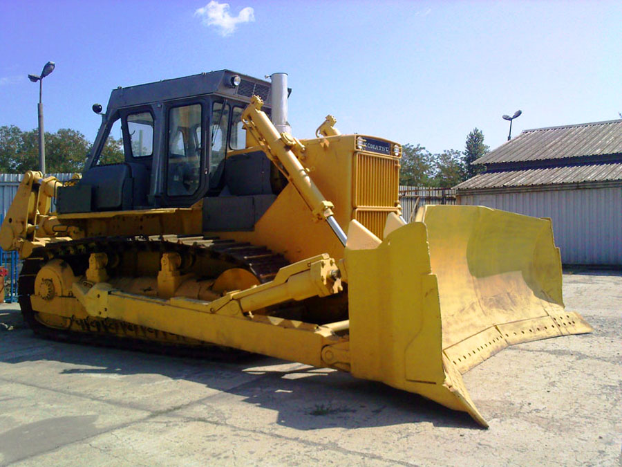 отвал гусеничного Komatsu D355A